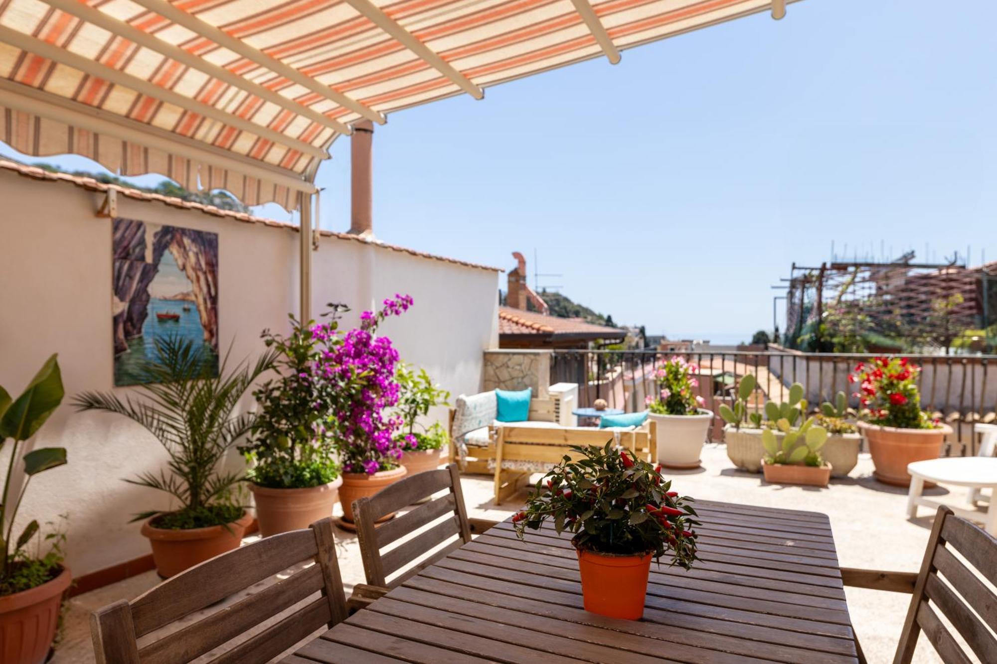 Medusa Exclusive Rooftop Taormina Apartamento Exterior foto