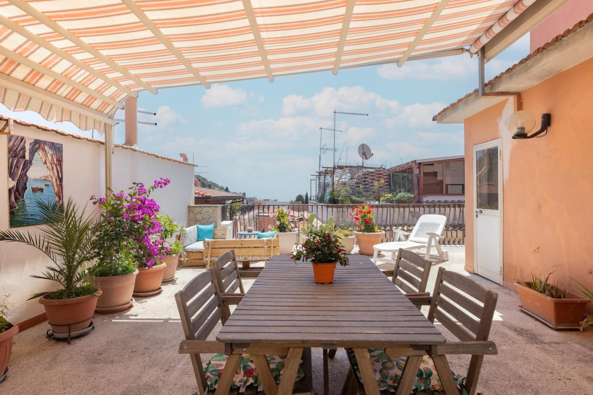 Medusa Exclusive Rooftop Taormina Apartamento Exterior foto
